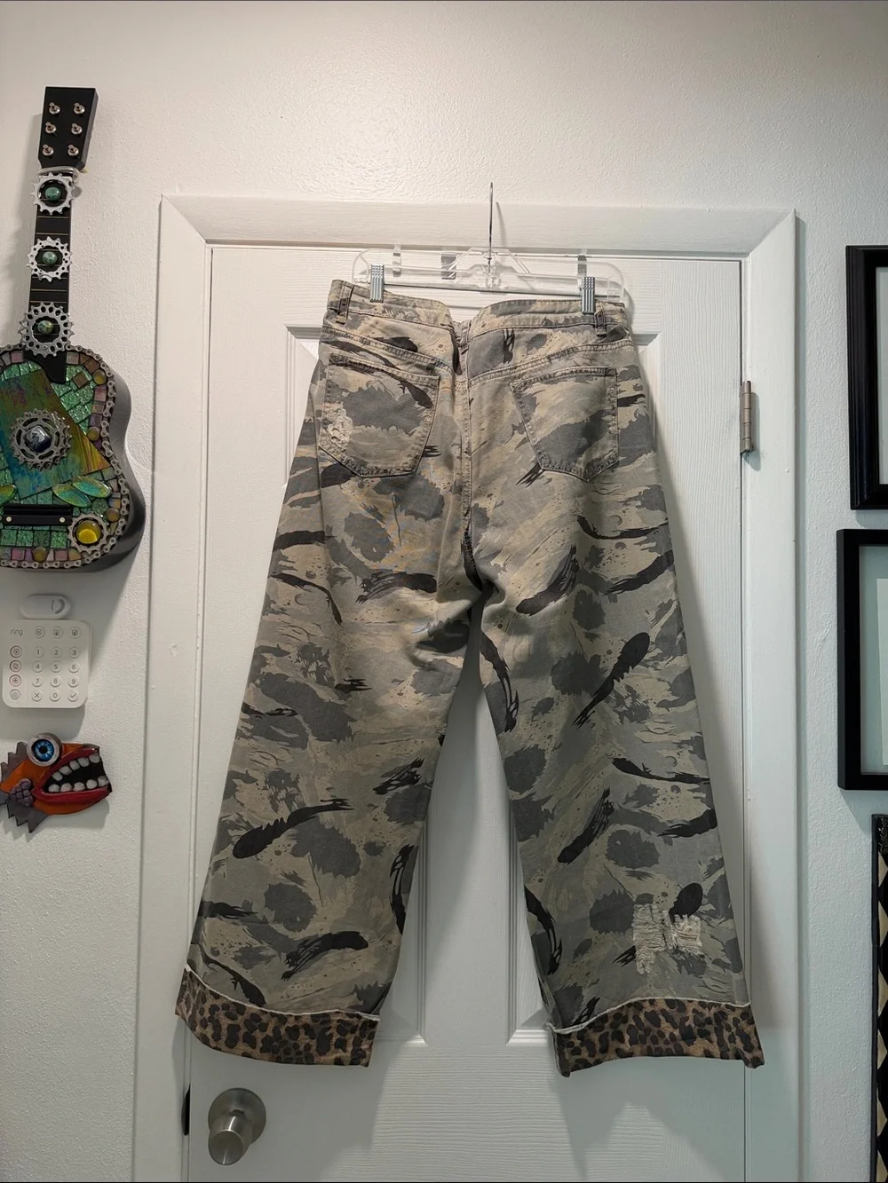 POL Distressed Wide-Leg Jeans with Gray Camouflage and Leopard Cuff - Picture 4 of 4